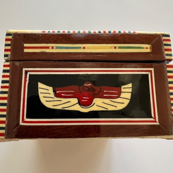 Vintage Egyptian Theme Colorful Inlay Box Egyptian riding in Chariot 5 x 3 x 2 - Picture 5 of 8